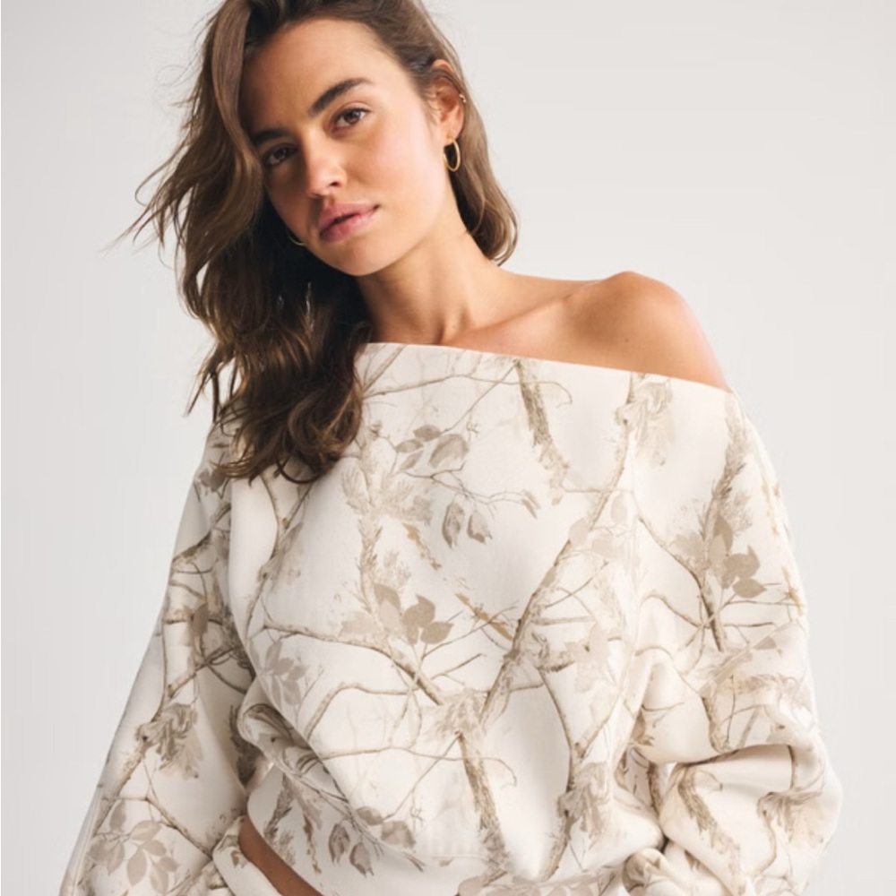 Abercrombie & Fitch Sunday Slash Top in Cream Camo NWOT S